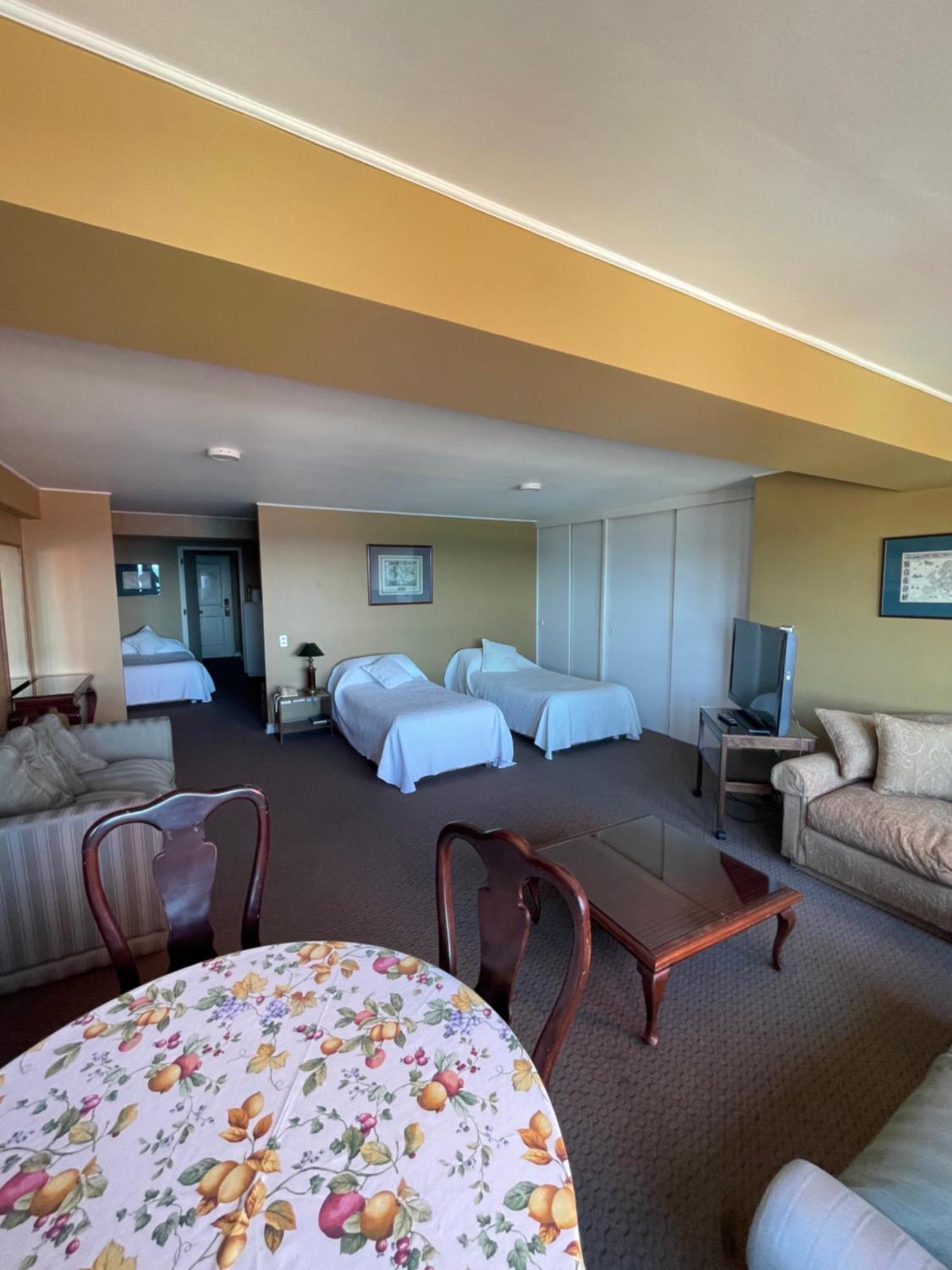 Hotel Apart Colon ปวยร์โตมอนต์ ภายนอก รูปภาพ